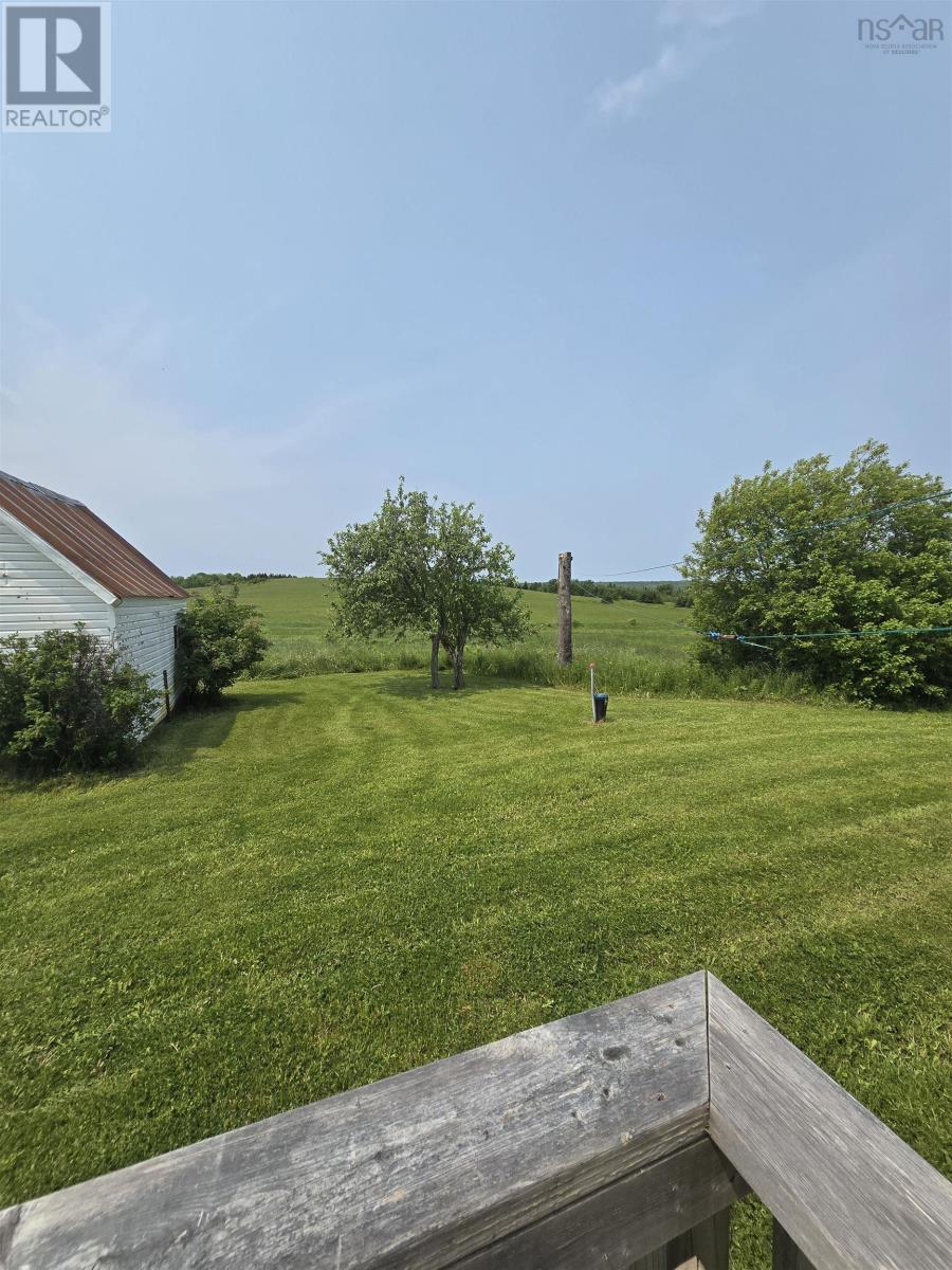 4105 Hwy 316, St Andrew's, Nova Scotia  B2G 2L4 - Photo 2 - 202514036
