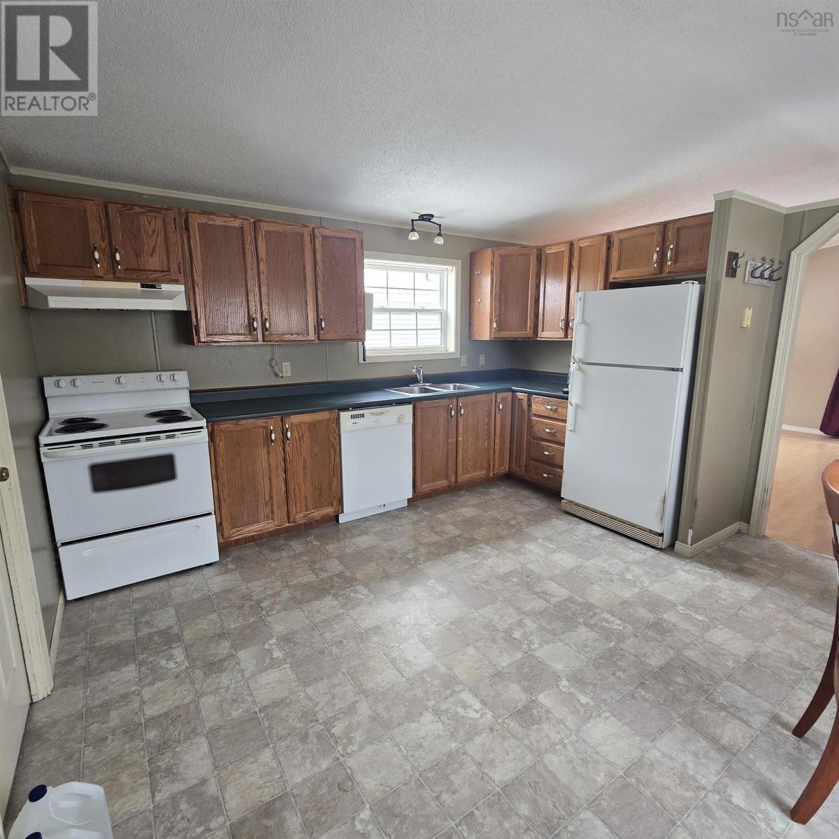 21 Parkwood Avenue, North Grant, Nova Scotia  B2G 2L1 - Photo 11 - 202606330