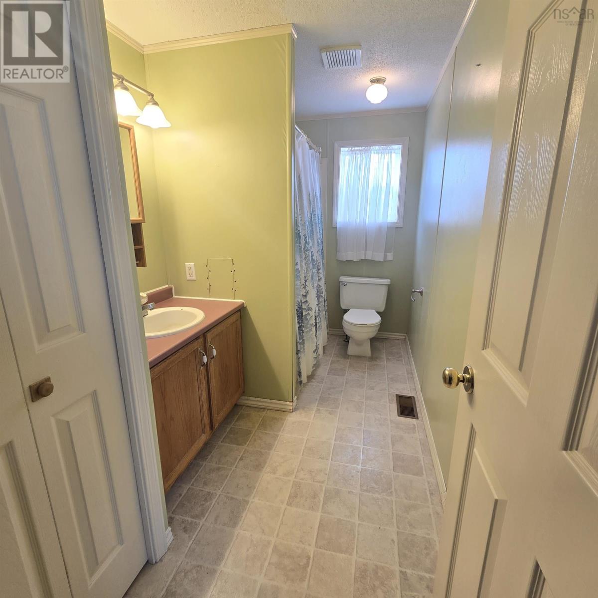 21 Parkwood Avenue, North Grant, Nova Scotia  B2G 2L1 - Photo 8 - 202606330